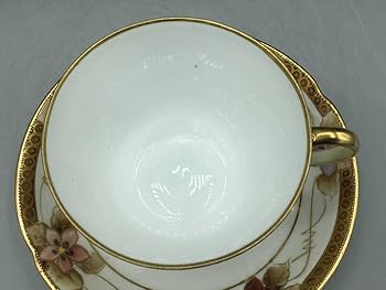 オールドノリタケ 西洋 アンティーク 金彩　陶器 オールドノリタケ NORITAKE 金彩 煌びやかなデザインが目を惹く